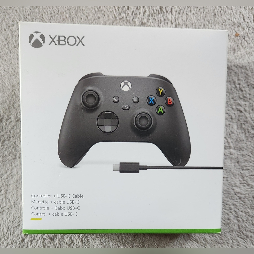 Official Microsoft XBOX Wireless Controller + USB-C Cable [ Black ] NEW